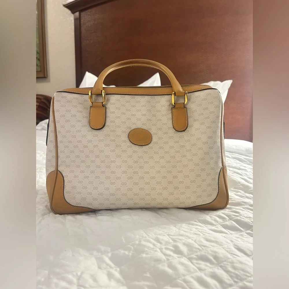 Gucci Beige and Tan Interior Handbag - Picture 2 of 12